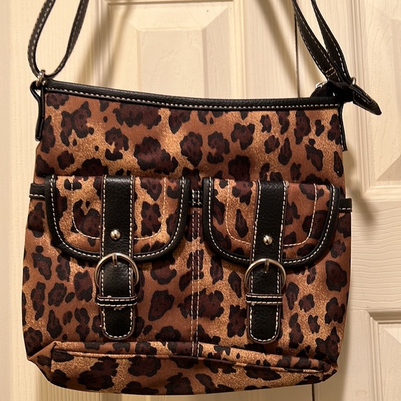 Cheetah Print Crossbody Purse - Picture 2 of 6